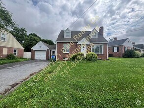 Building Photo - 3 BR 1 Bath Home in Central York School Di...