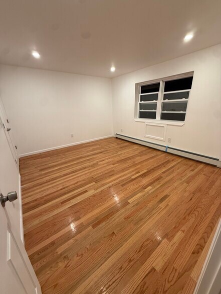 Building Photo - 350 S Wood Ave