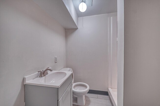 Building Photo - 1139 Miller Ave