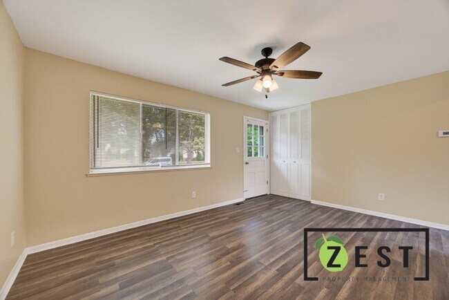 Building Photo - 39483 Marne Ave