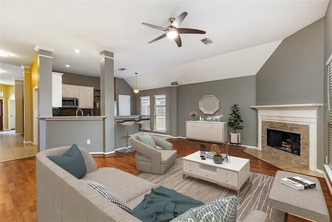 Building Photo - 21506 Willow Glade Dr