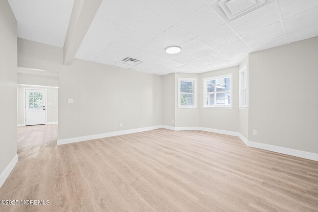 Building Photo - 153 Buffalo Ave