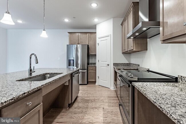 Building Photo - 3700 Havertill Ln