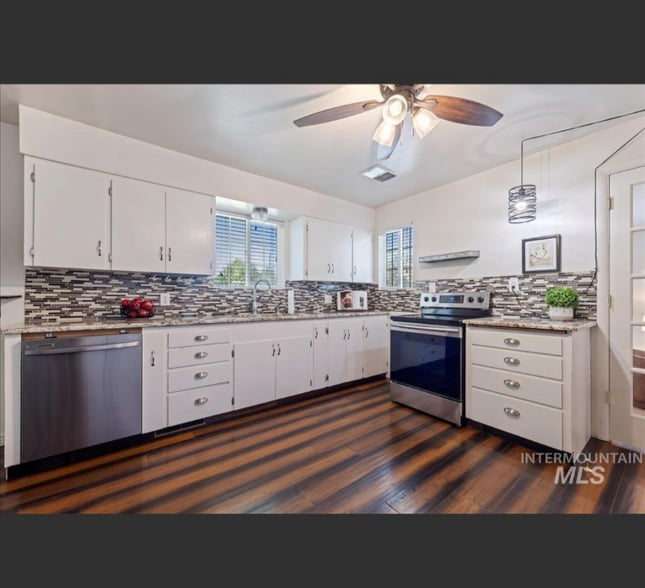 Building Photo - 425 W Pine Ave