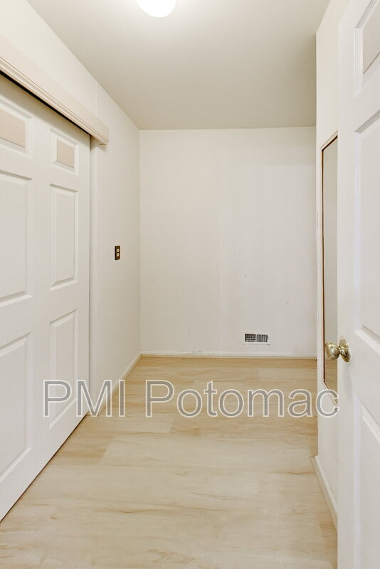 Building Photo - 14672 Brougham Way