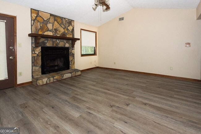 Building Photo - 3192 Octavia Ln