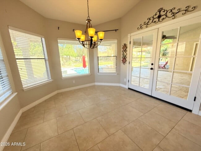 Building Photo - 902 W Sherri Dr