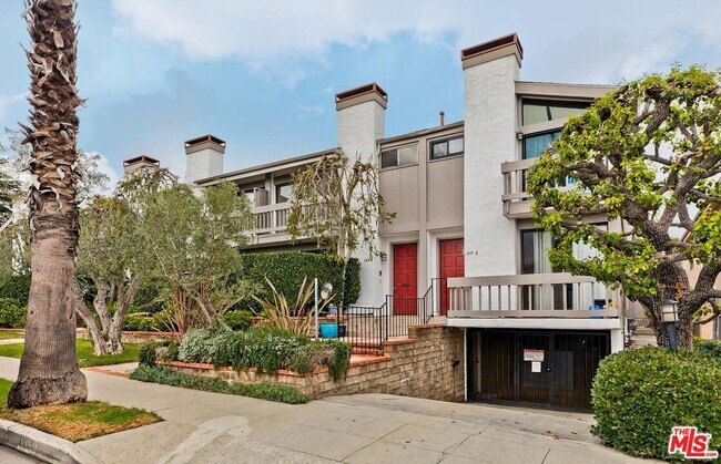 Building Photo - 1013 21st St