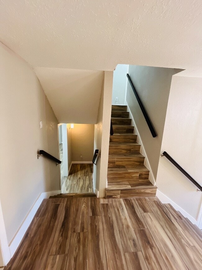 Building Photo - 6407 Los Altos Dr