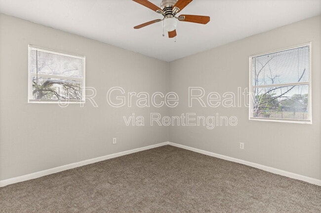 Building Photo - 4404 Pecan Ln