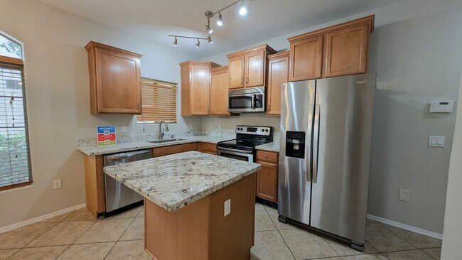 Building Photo - 2 Bedroom Condo in the Tre Allagio Community Near N Price Rd and W Elliot Rd!