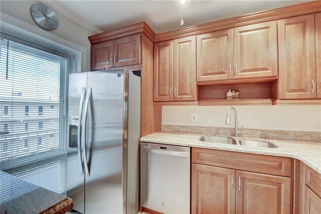 Building Photo - 1461 S Ocean Blvd