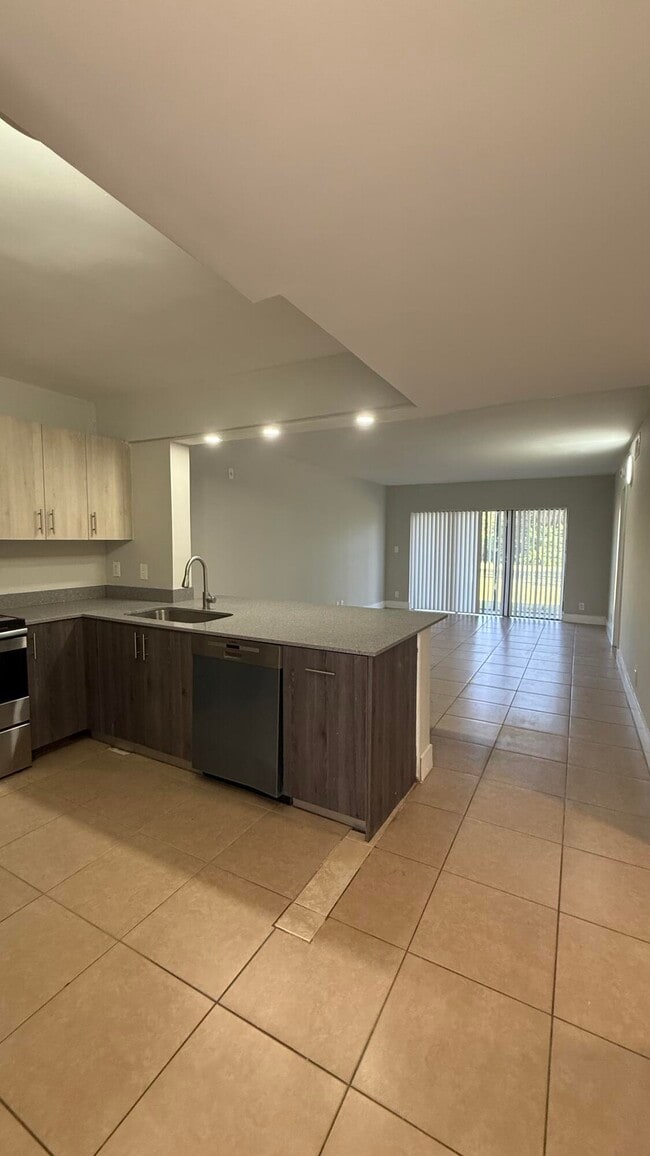 Building Photo - 4837 Arjaro Dr