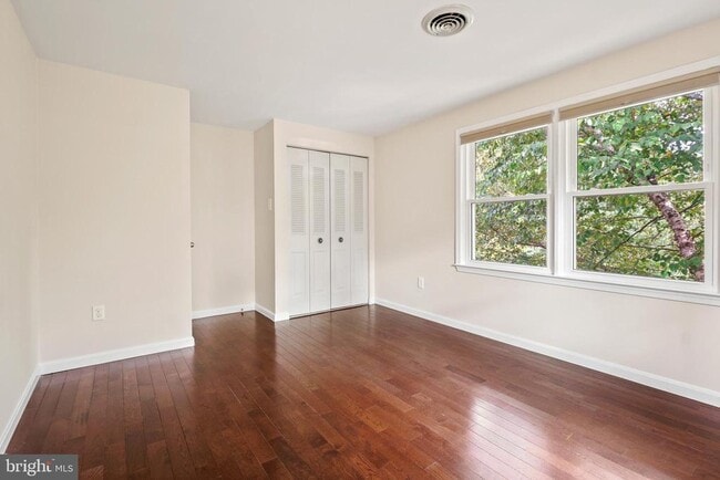 Building Photo - 1626 Maydale Dr