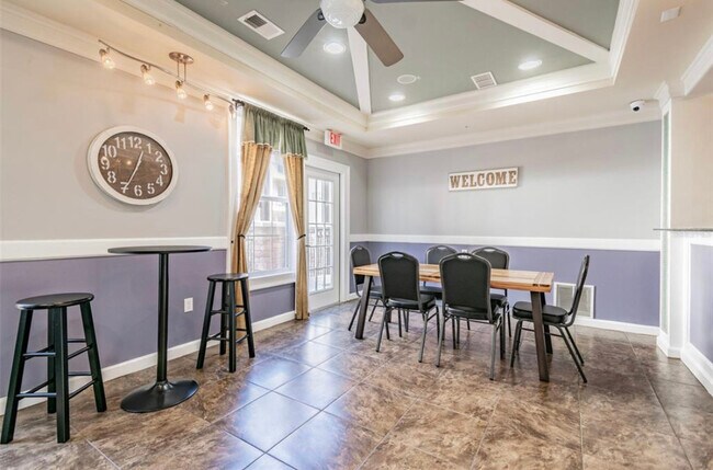 Building Photo - 4221 W Spruce St