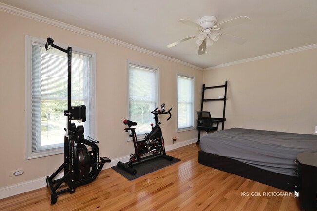 Building Photo - 1221 Creekside Dr