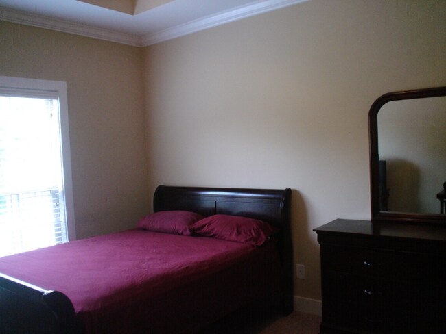 Building Photo - 111 Singapore Cir