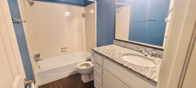 Building Photo - Prime West Norman 3-bed 2-bath 2-car home ...