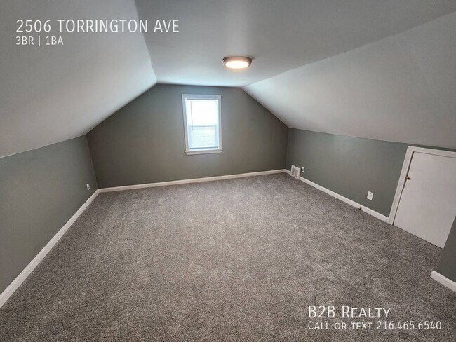 Building Photo - 2506 Torrington Ave