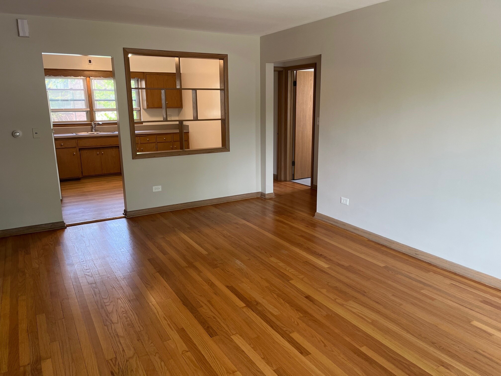 Building Photo - 1334 Woodview Ln