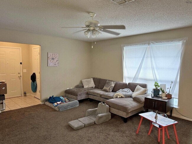 Building Photo - 5426 Ricci St