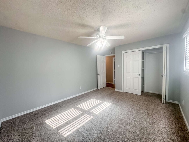 Building Photo - Newly-updated, 3-bedroom near LCU!