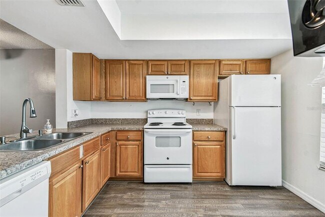 Building Photo - 103 Brigadoon Dr