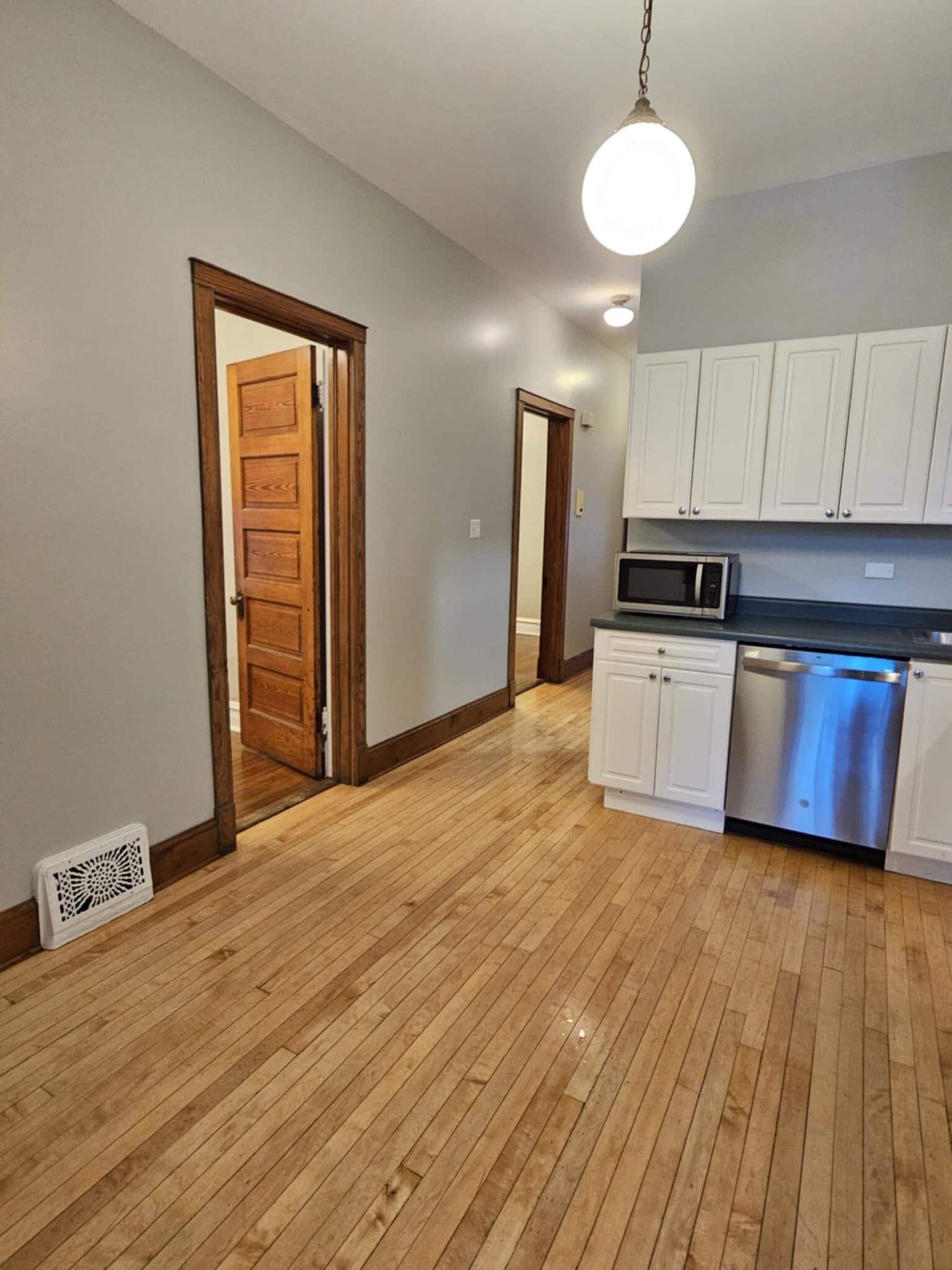 Building Photo - 3727 N Wayne Ave