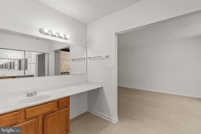 Building Photo - 3709 S George Mason Dr