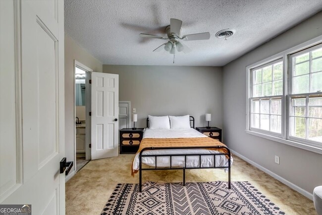 Building Photo - 193 S Kite Lake Rd