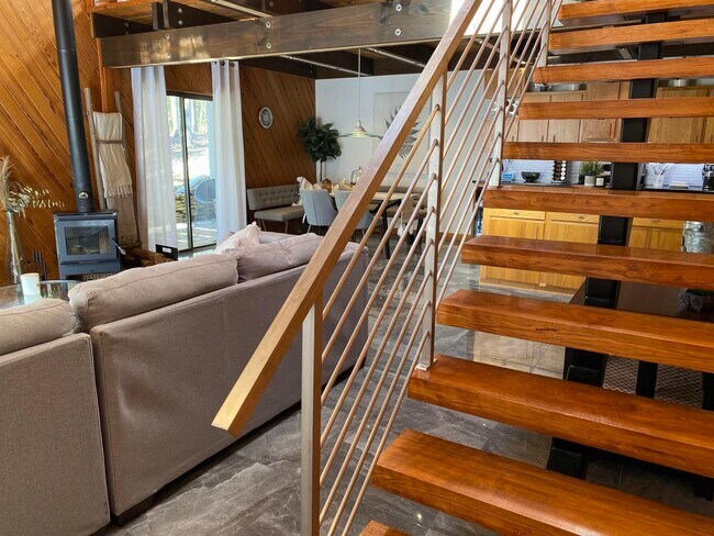 Building Photo - 141 Hunters Trce