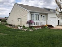 Building Photo - 1325 E Monroe St