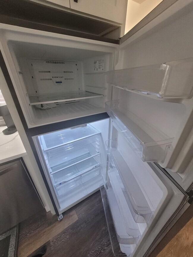 Building Photo - 23 Handy St