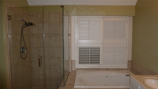 Building Photo - 4823 Cypress Spring Dr