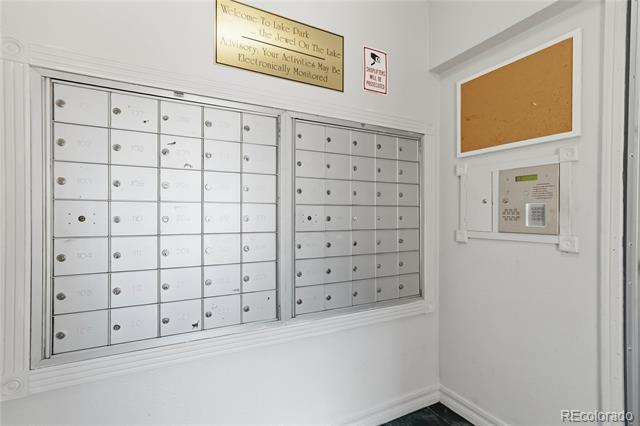 Building Photo - 3047 W 47th Ave