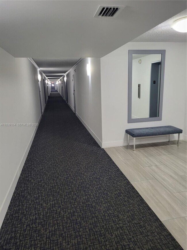 Building Photo - 137 Golden Isles Dr