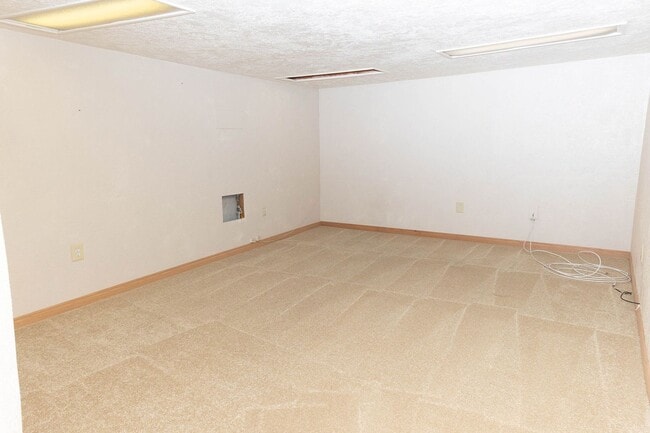 Building Photo - Spacious 5 Bed, 3 Bath Home for Rent in Idaho Falls!