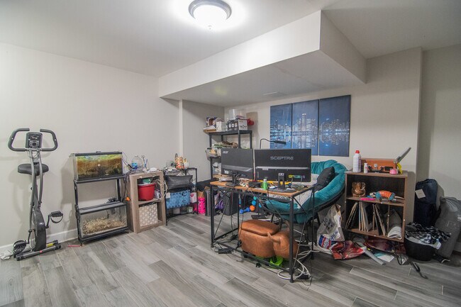 Building Photo - 3656 W Eddy St