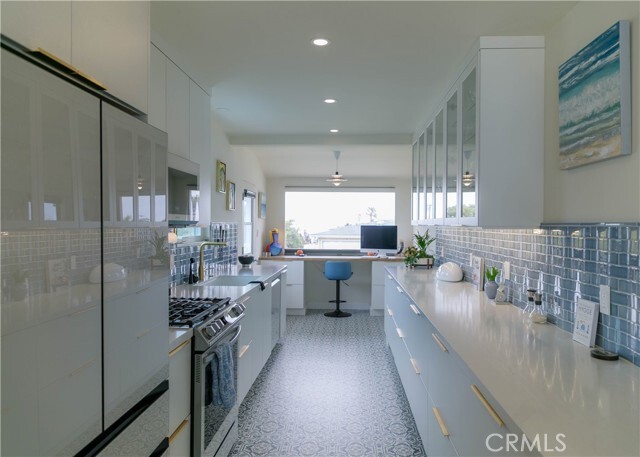 Building Photo - 154 Via Pasqual