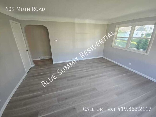 Primary Photo - 409 Muth Rd