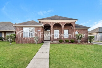 Building Photo - 3925 Claiborne Cir