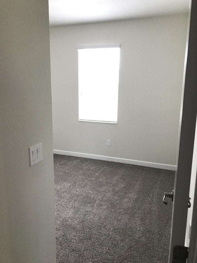 Building Photo - 5/3 Lake Nona/Moss park Home with FREE Lawncare, Internet, Cable and Phone
