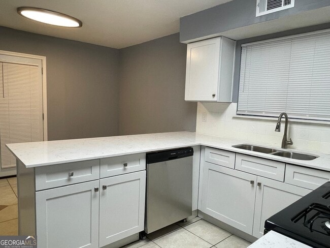 Building Photo - 5391 Kelleys Mill Cir