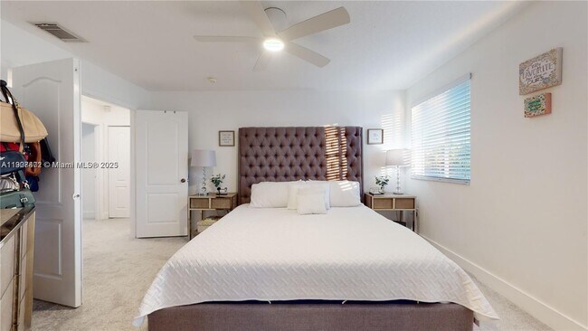 Building Photo - 13868 SW 38th Terrace