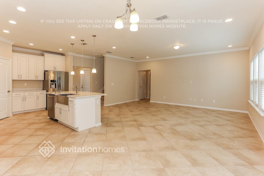 Building Photo - 12466 Itani Wy