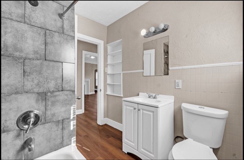 Building Photo - 3129 Hillis St