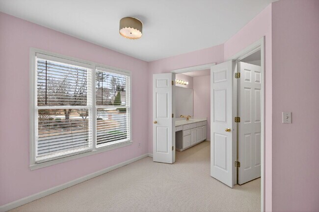 Building Photo - Great home in highly desired Brookstone Subdivision with Cobb County Schools.