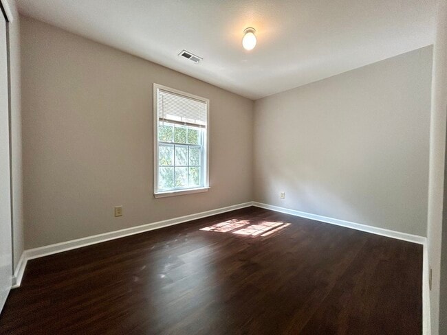 Building Photo - 6536 Matlea Ct