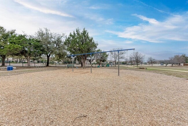 Building Photo - 709 Horizon Trail