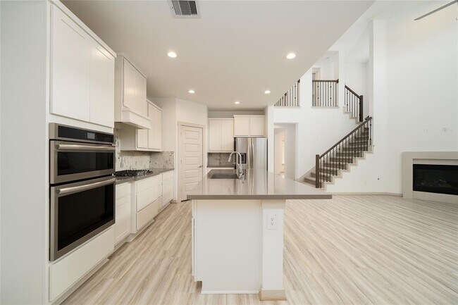 Building Photo - 29423 Red Rocks Pk Dr